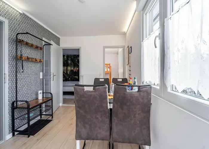 別荘 Holiday Home In Suhl Near Rennsteig Trail ズール